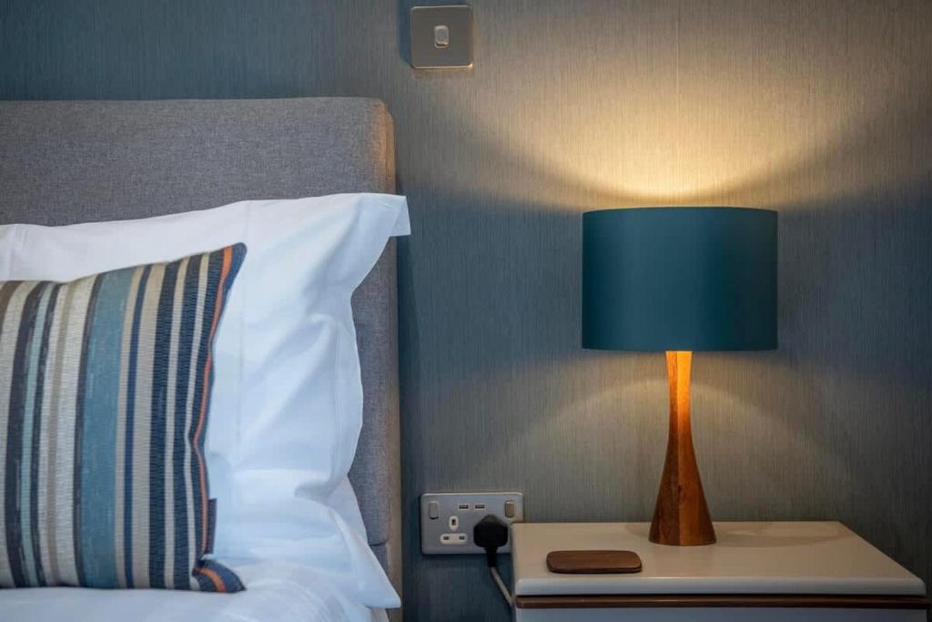 The Quadrant - The Larsen Suite - Tap to explore photos