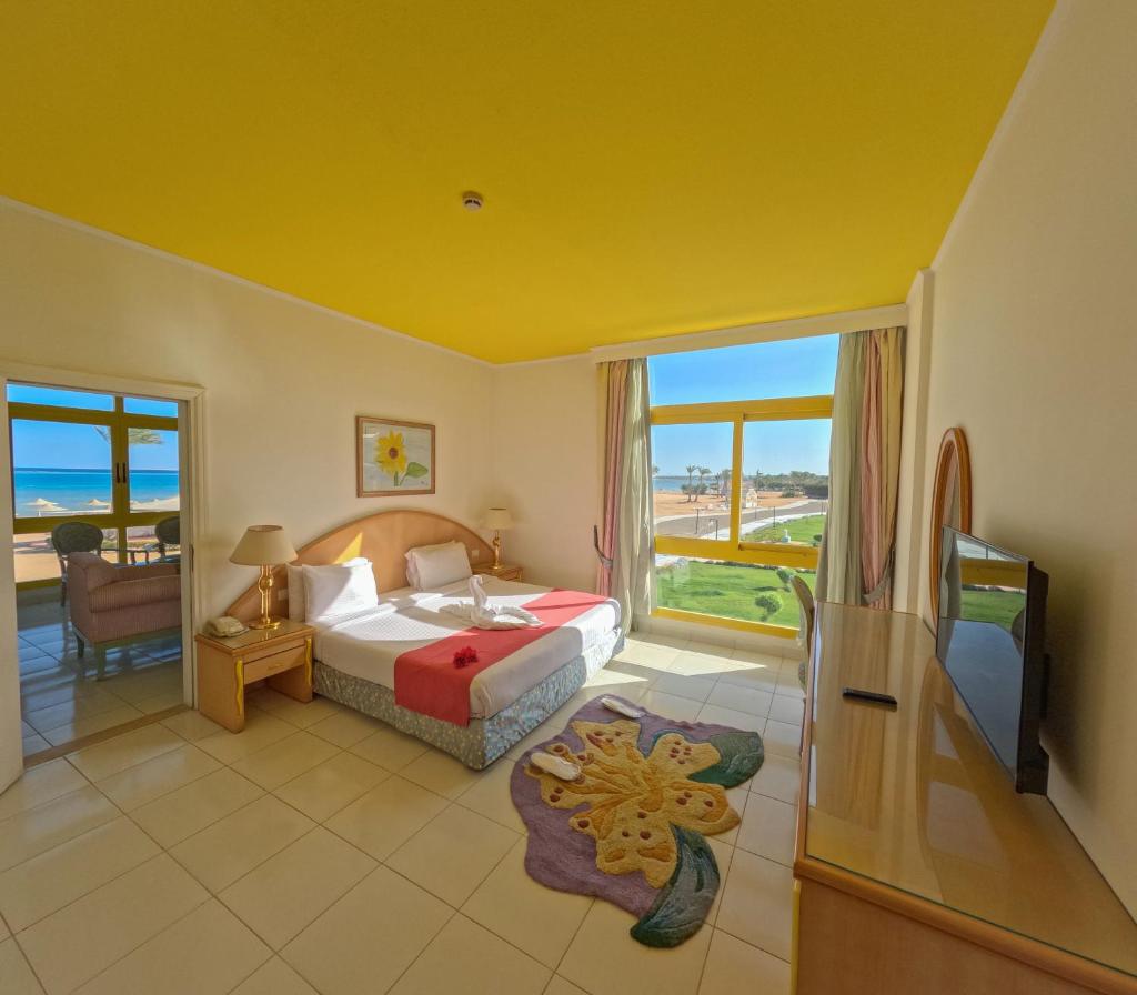 Sun Resort & Aqua Park Sharm El-Sheikh Room Type - Junior Suite with Sea View Sun Resort & Aqua Park Sharm El-Sheikh Room Type - Junior Suite with Sea View