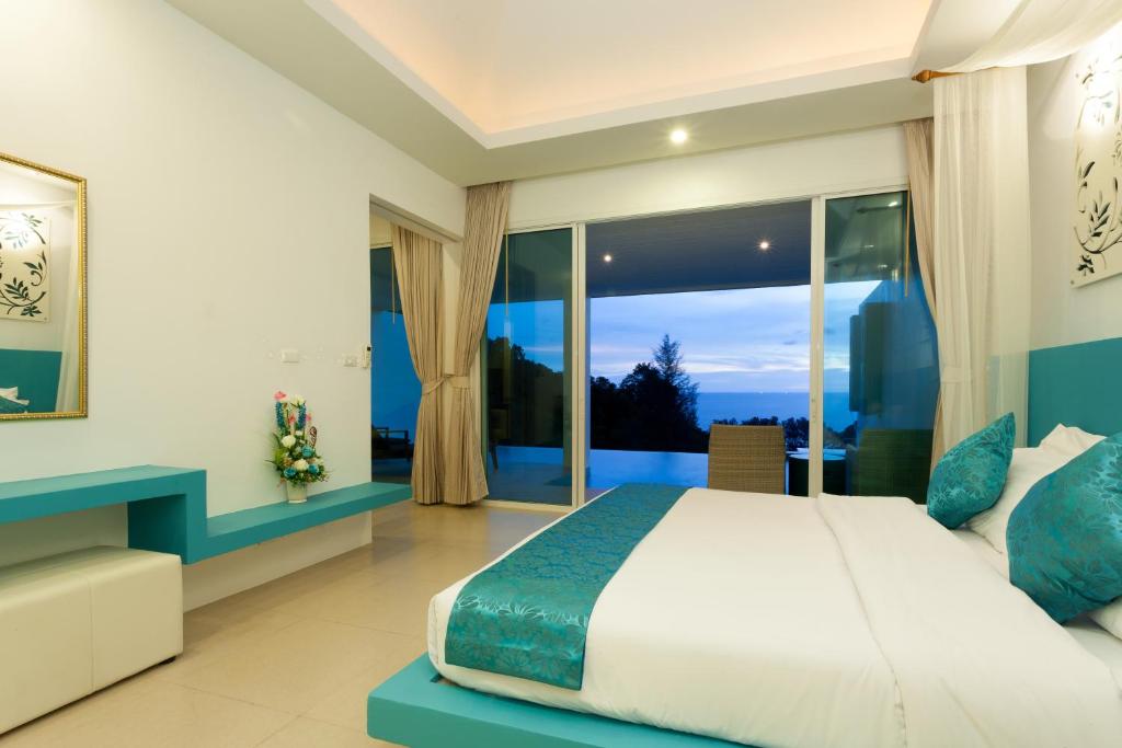 Сьюит (Люкс «Гранд» на верхнем этаже с бассейном и видом на море), Amala Grand Bleu Resort