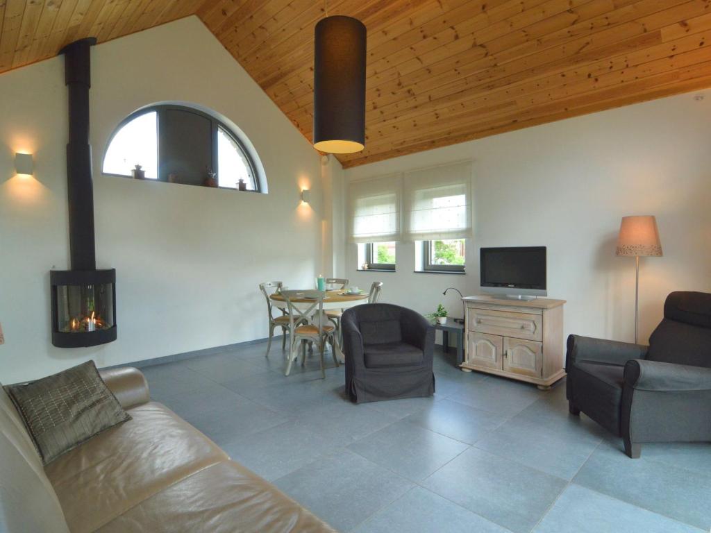 Cozy Cottage in Rahier with Forest Nearby photo 1