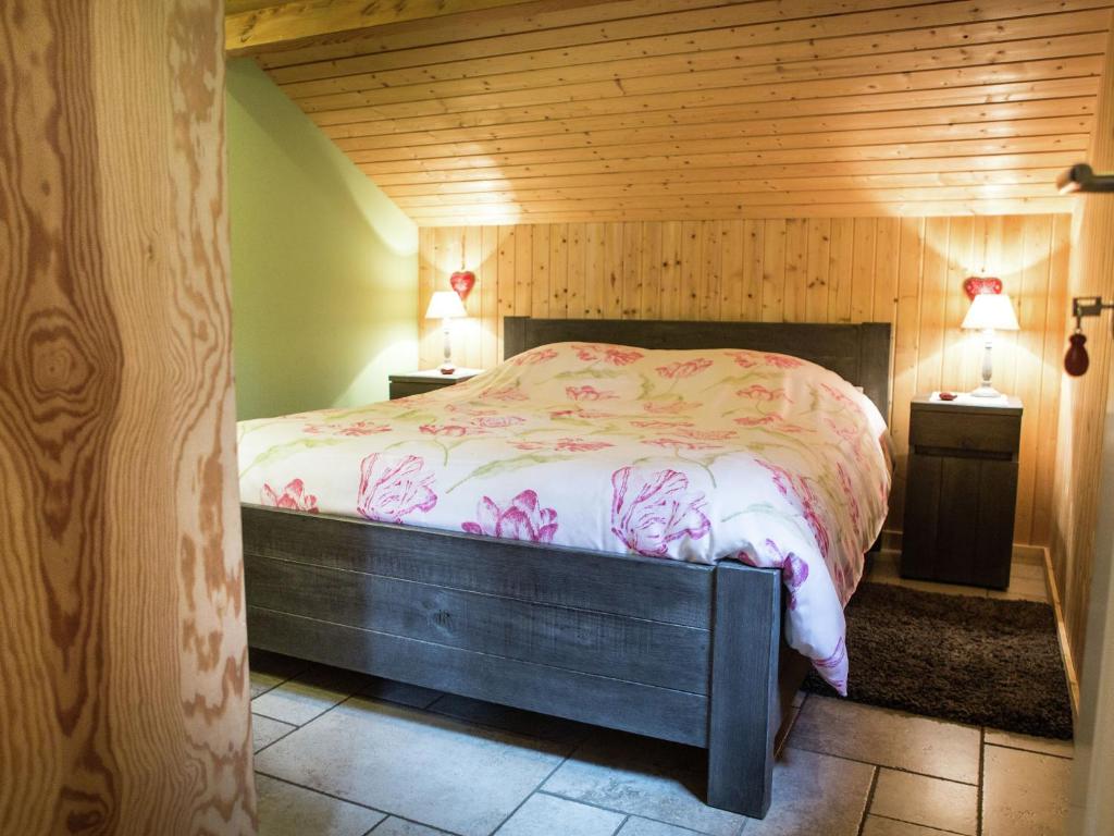 Luxurious Chalet in Oud Turnhout with Large Garden photo 3