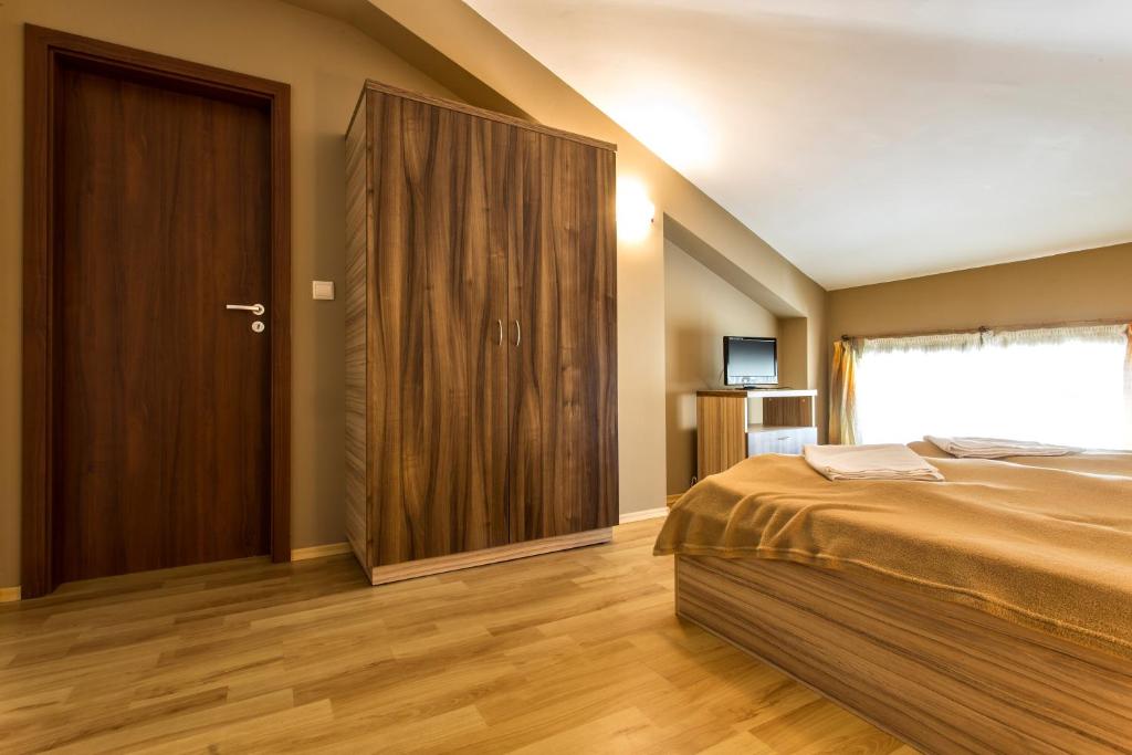 Апартаменты (Апартаменты с 4 спальнями), Top Lodge Apartments