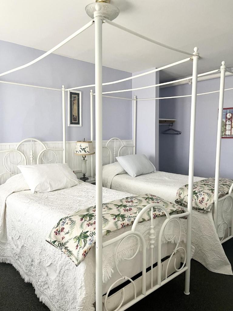 Terrace Inn and 1911 Restaurant Room Type - Family Room