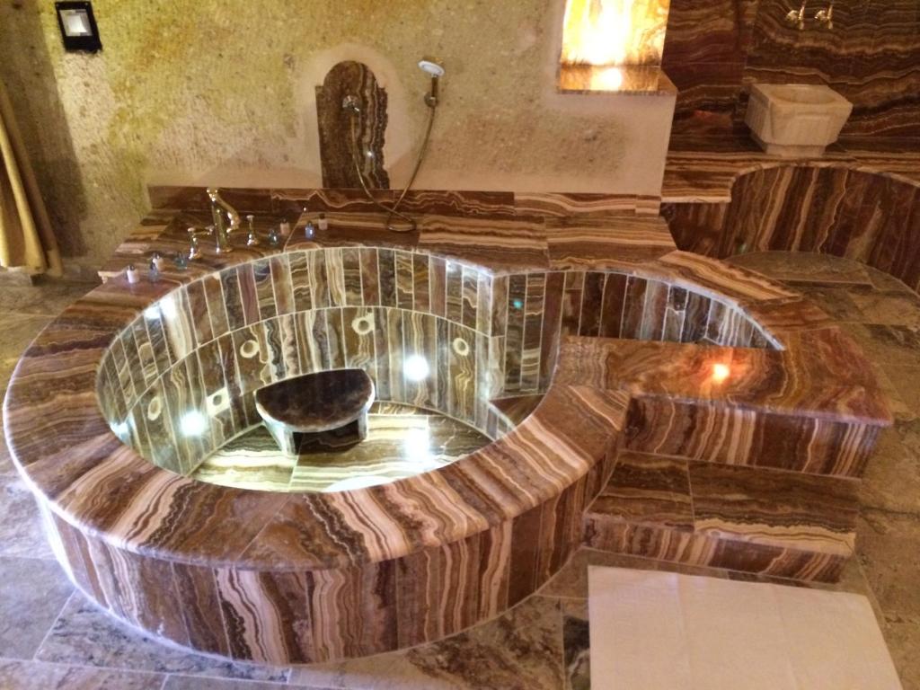 Oread Cave Suites photo 4