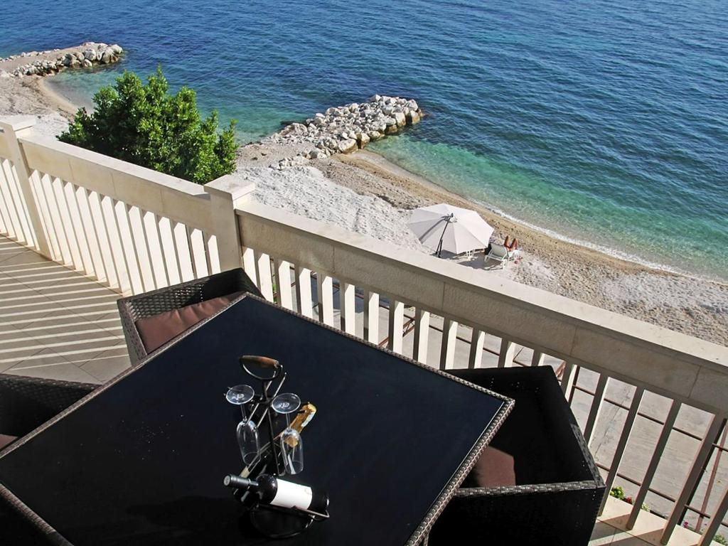 Luxury Beach Apartment photo 1