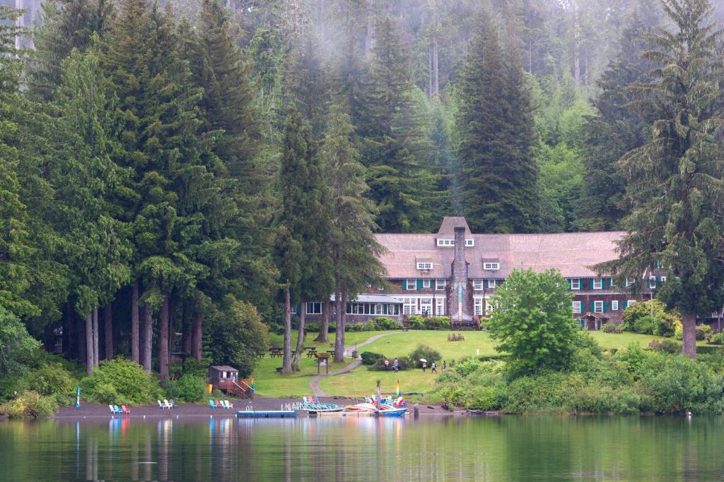 Lake Quinault Lodge image