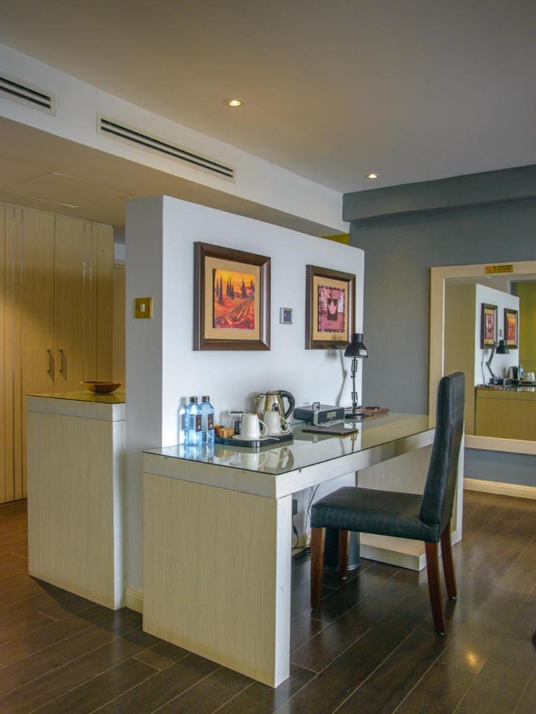 Cloud Hotel & Suites photo 4