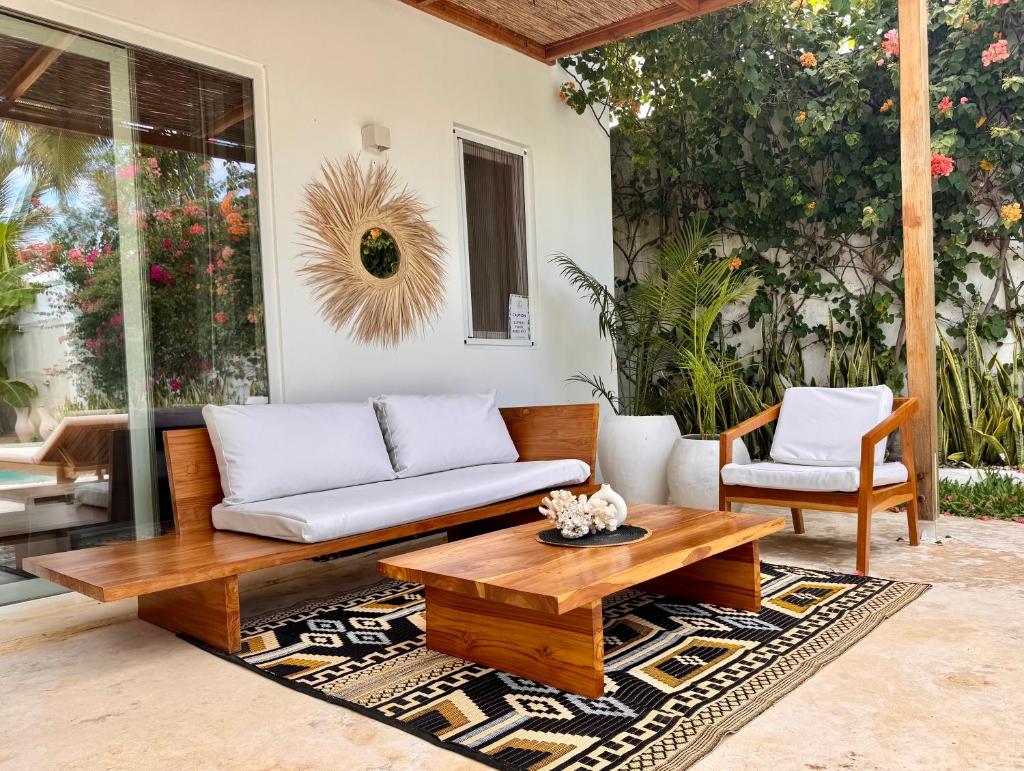 Luxury Lions Villas Zanzibar - with Private Cook&Infinity Pools - Tap to explore photos
