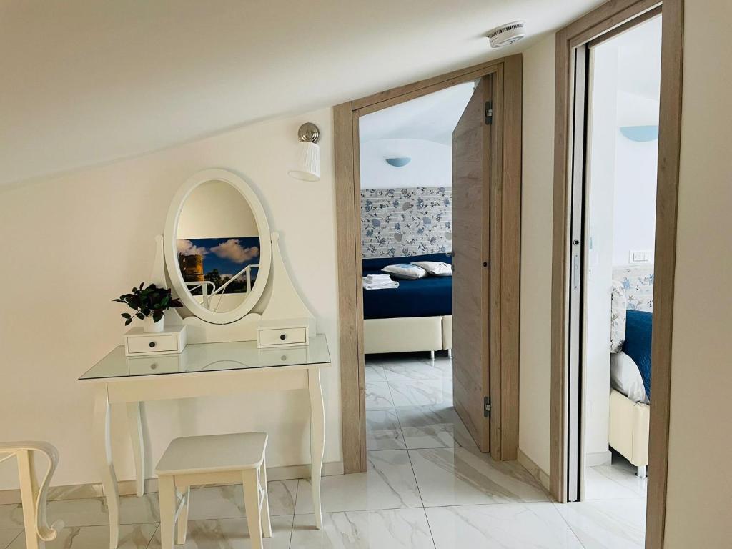 La Piazzetta Boutique Apartments, Naples