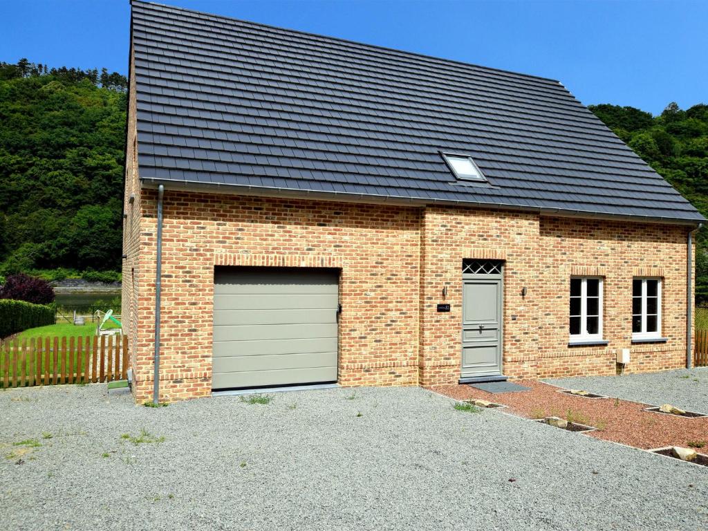 Modern Holiday Home in Hastiere near Forest photo 3