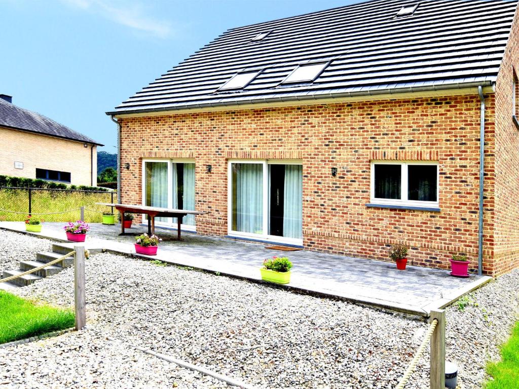 Modern Holiday Home in Hastiere near Forest photo 4