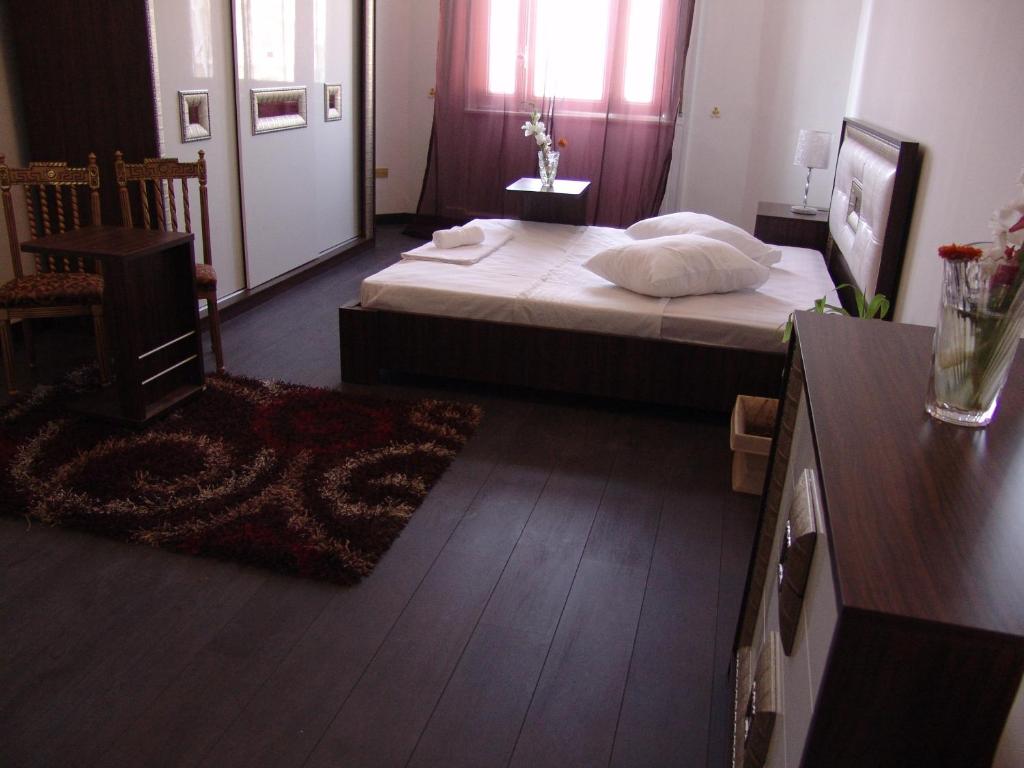 Двухместный (Королевский улучшенный двухместный номер с 1 кроватью), Hotel Grand Royal