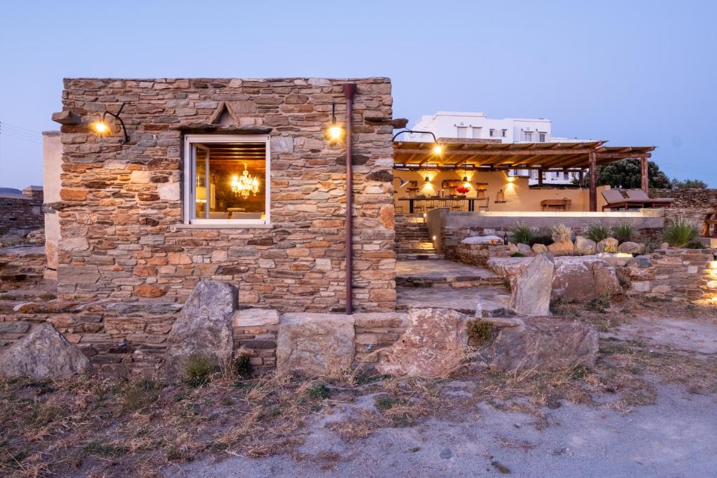 Akrotiraki Villas - Tap to explore photos