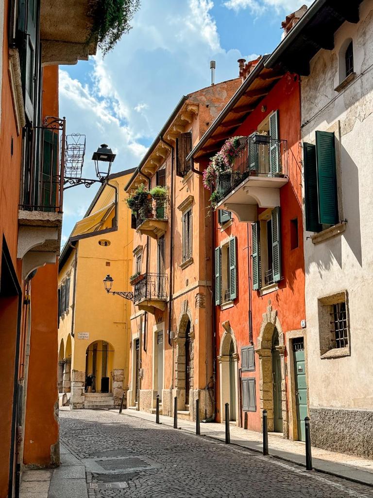 La Dolce Vita Boutique Apartment Elegant Terrace Ponte Pietra