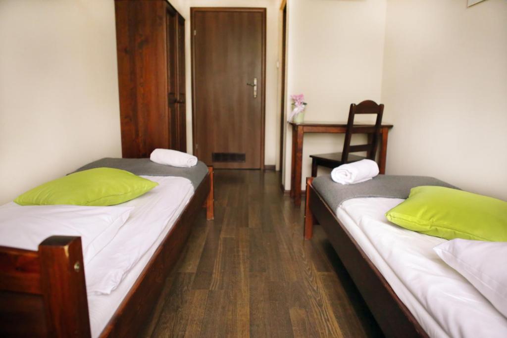 Двухместный (Двухместный номер с 2 отдельными кроватями), Royal Hostel