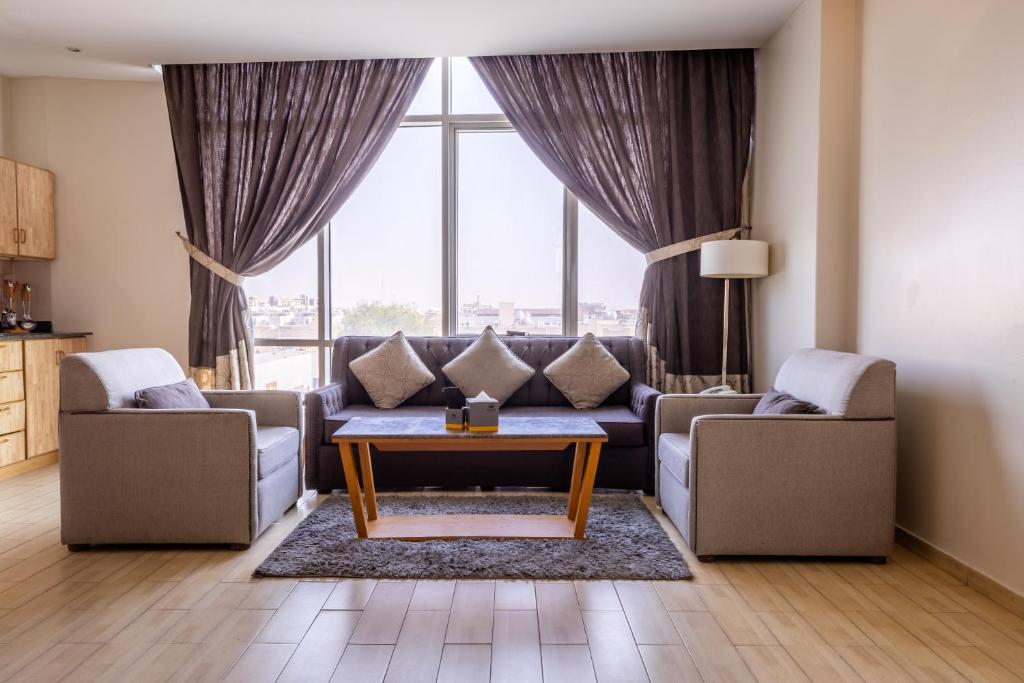 Al Muhaidb Residence Al Malaz 4 - Economic - Tap to explore photos