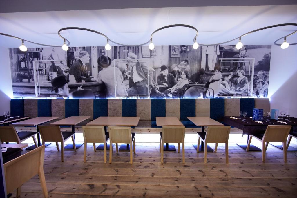 Hostal Bezana photo 1