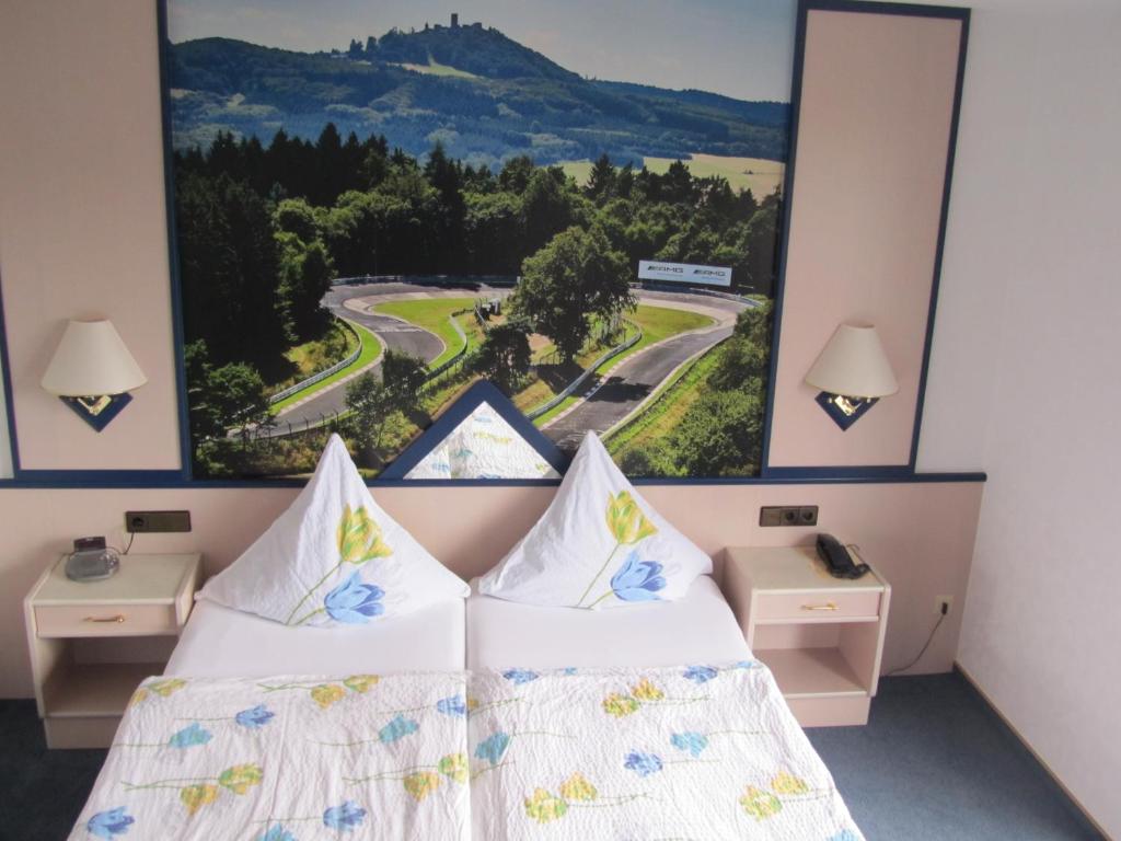 L-gut-Hotel zur Burg Nürburg photo 3