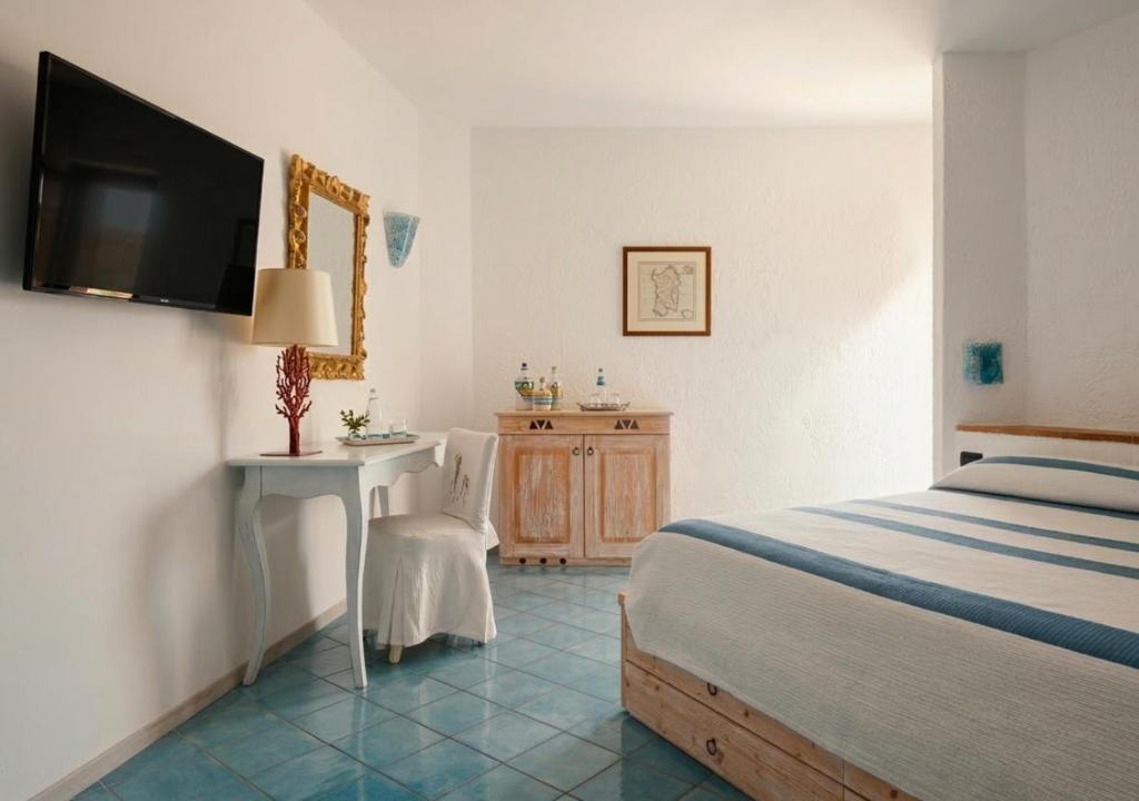 Hotel Resort & Spa Baja Caddinas - Tap to explore photos