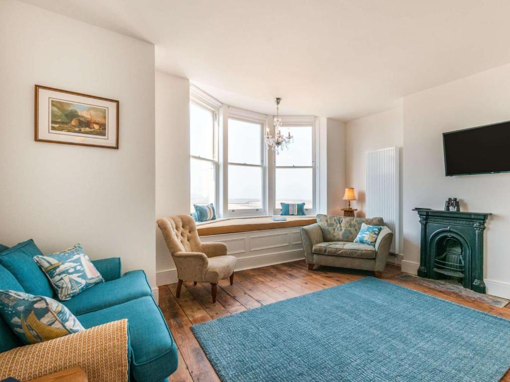 5 Bed in Margate oc-86551 - Tap to explore photos