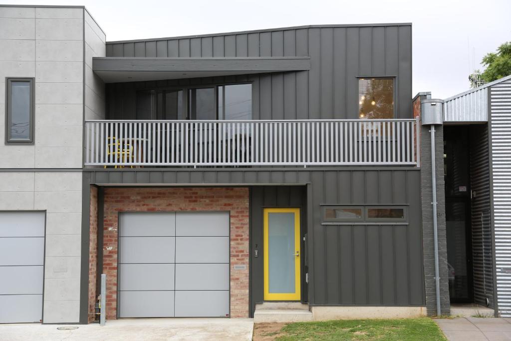 The Bright House photo 1