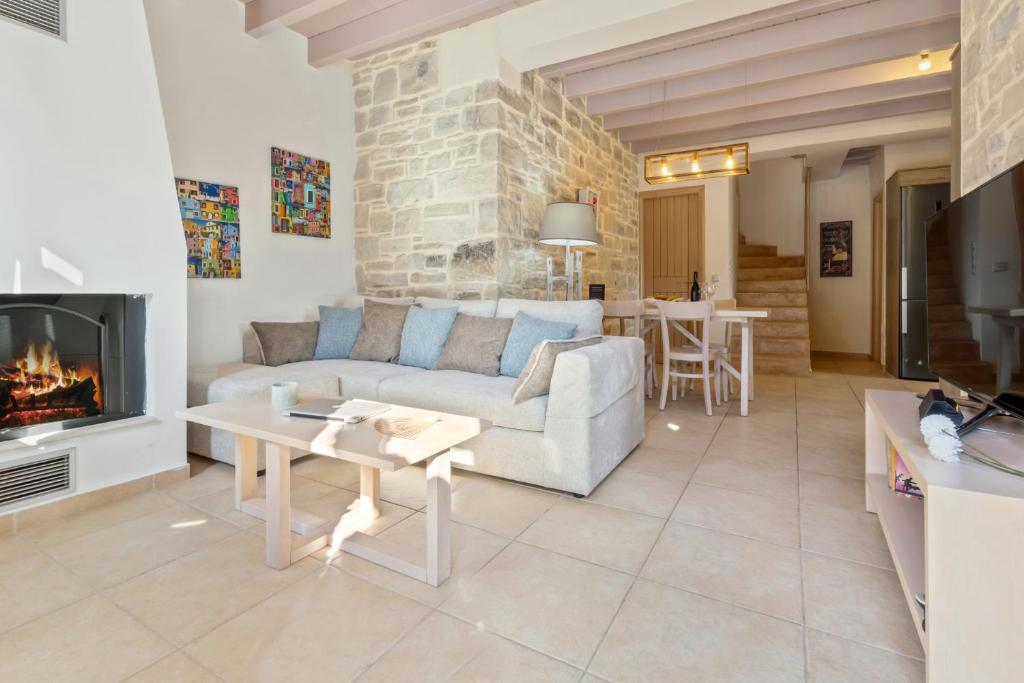Phaistos Villas by South Cretan Villas - Tap to explore photos