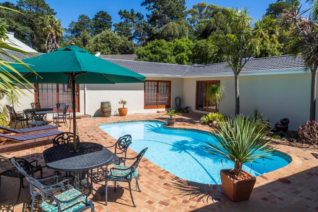 Hout Bay Lodge photo 2