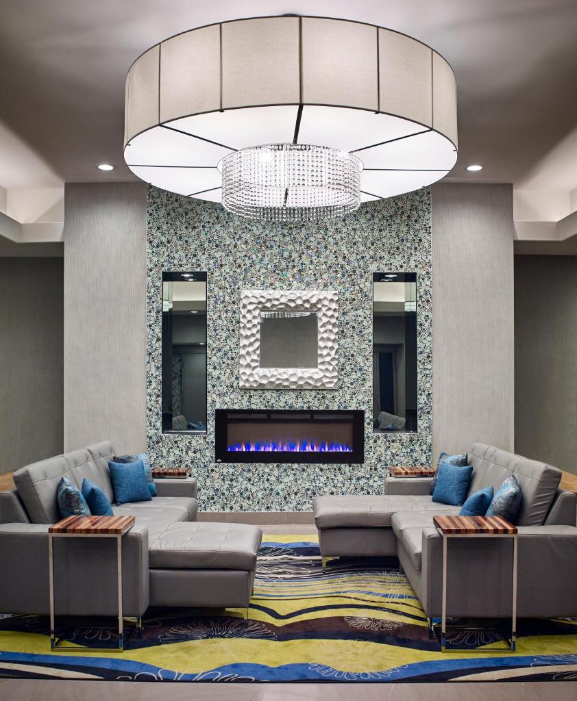 Waterfront Hotel Downtown Burlington photo 4