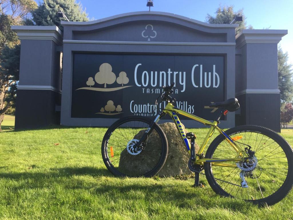 Country Club Tasmania - Tap to explore photos
