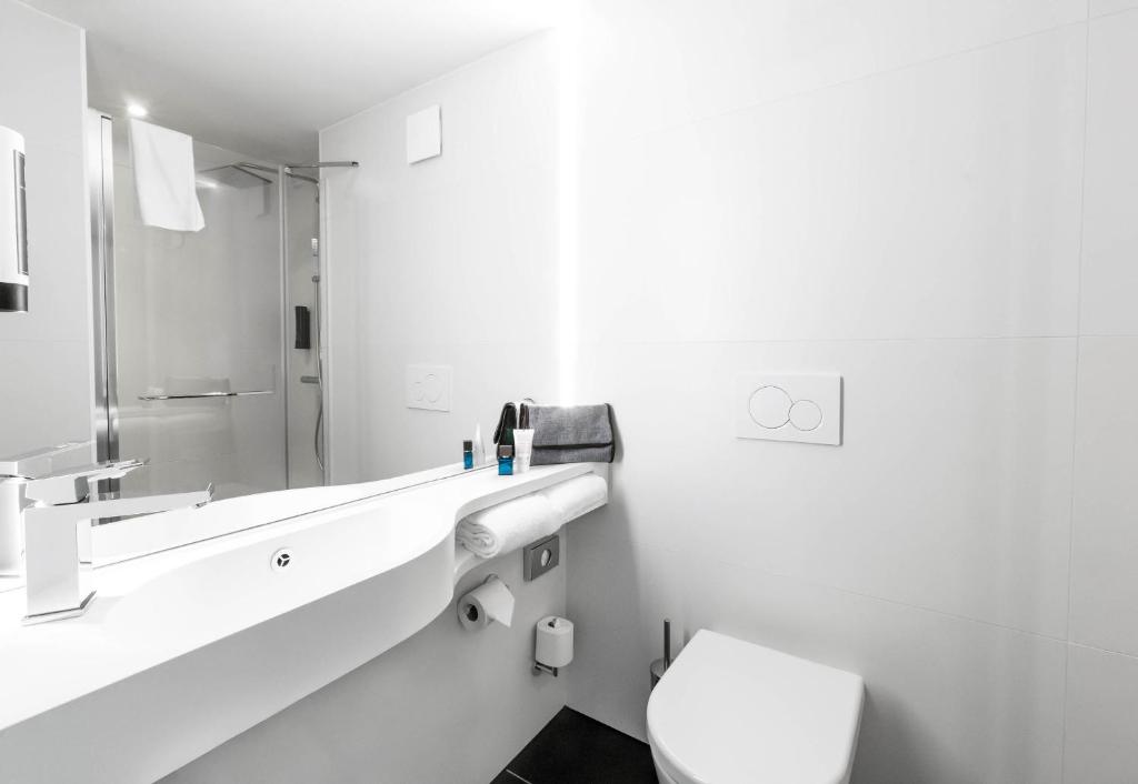 B&B HOTEL Nyon Room Type - Standard Double Room