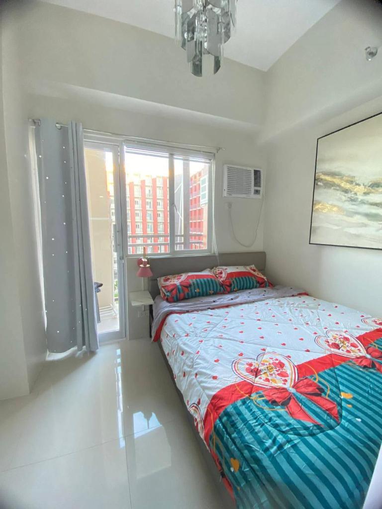 Resort Condo with Balcony in Lapu-lapu