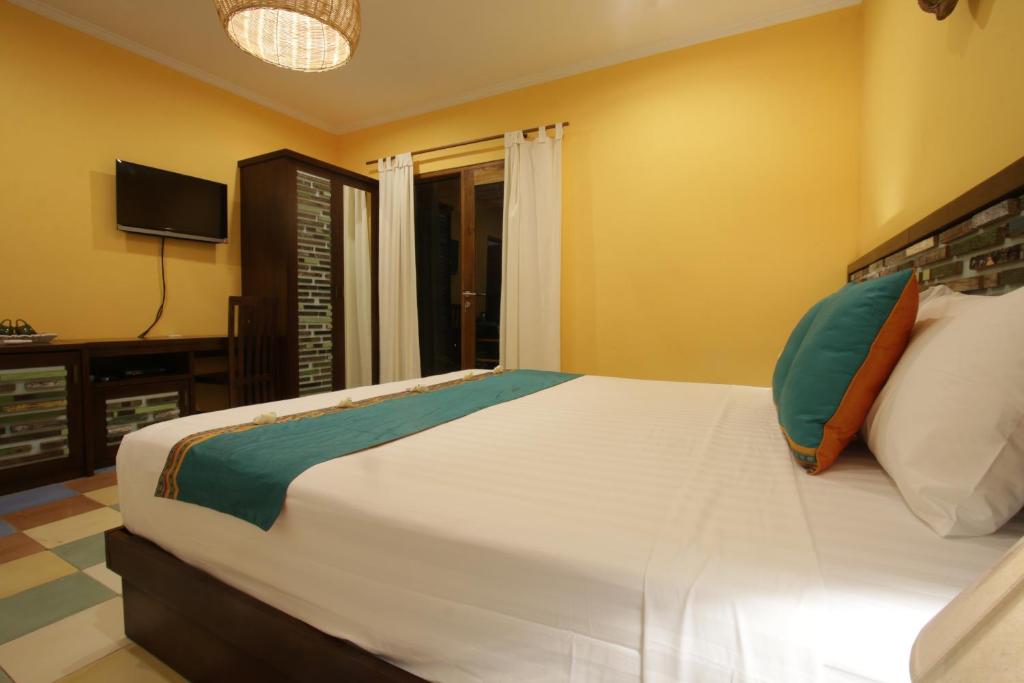 Двухместный (Улучшенный двухместный номер с 1 кроватью), Green Bird Villa