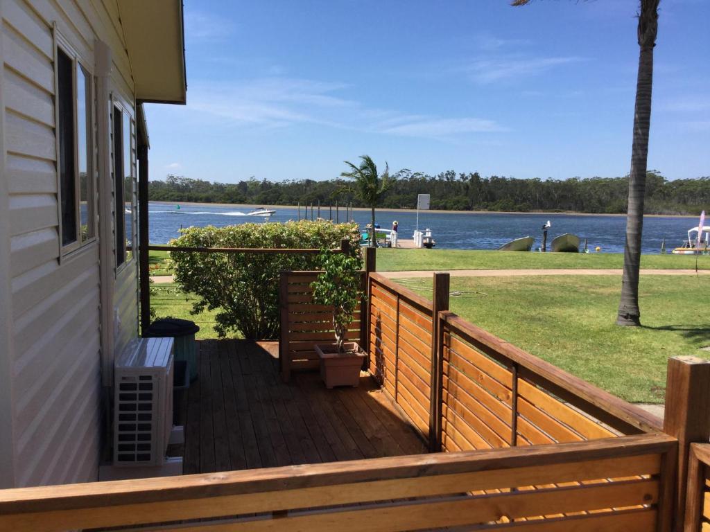 Riviera Caravan Park photo 3