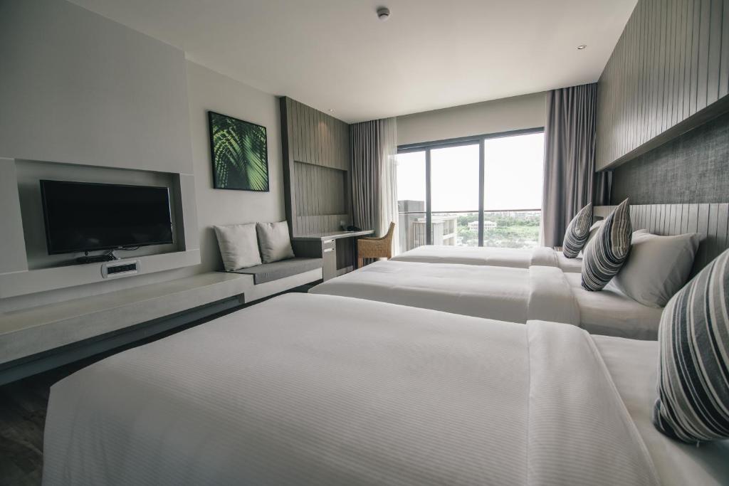 Hotel IKON Phuket Room Type - Triple Room