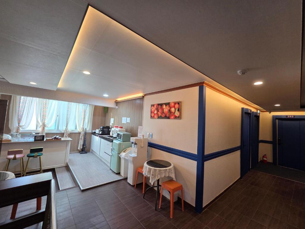 Romance Hotel