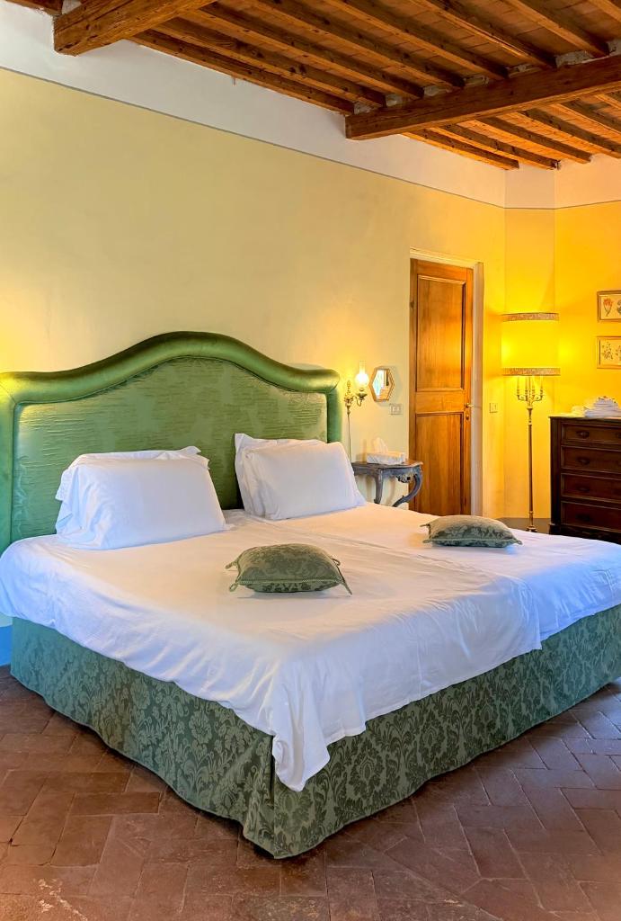 Villa La Dogana B&B di Charme - Historic Villa with a beautiful garden - private parking Room Type - Deluxe King Suite