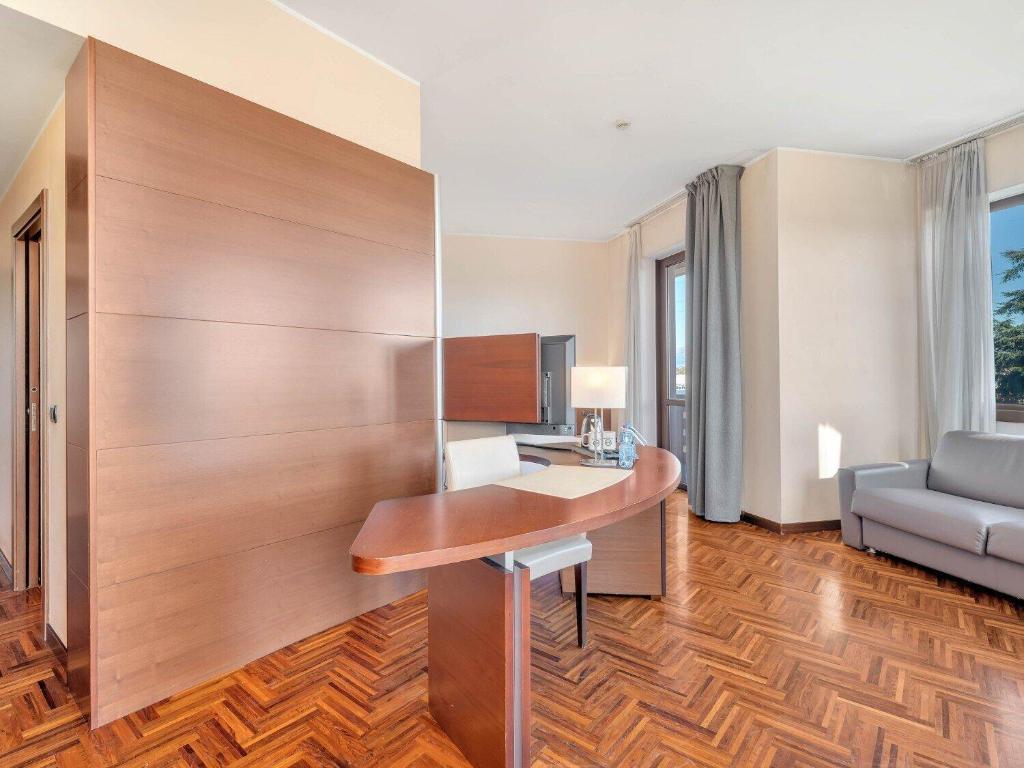 B&B HOTEL Habitat Giussano Room Type - Junior Suite