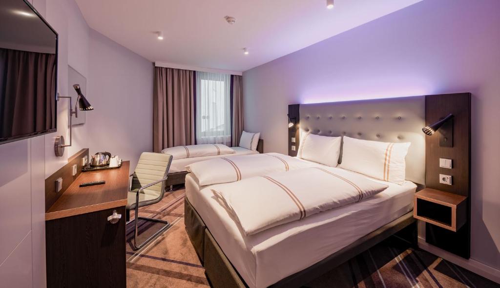 Premier Inn Stuttgart City Europaviertel Room Type - Family Three