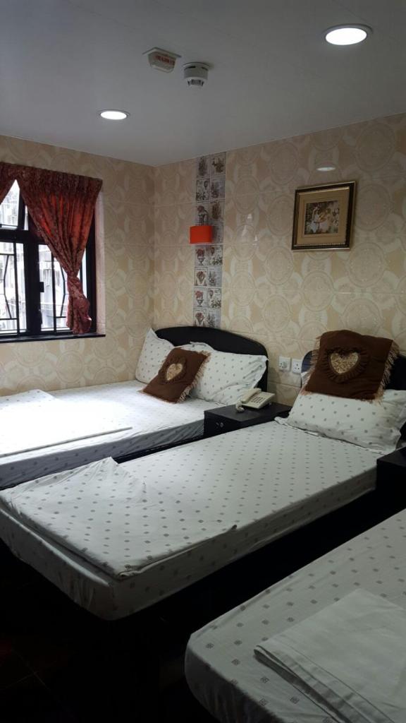 Трехместный (Трёхместный номер с 3 односпальными кроватями), Dutch Hostel