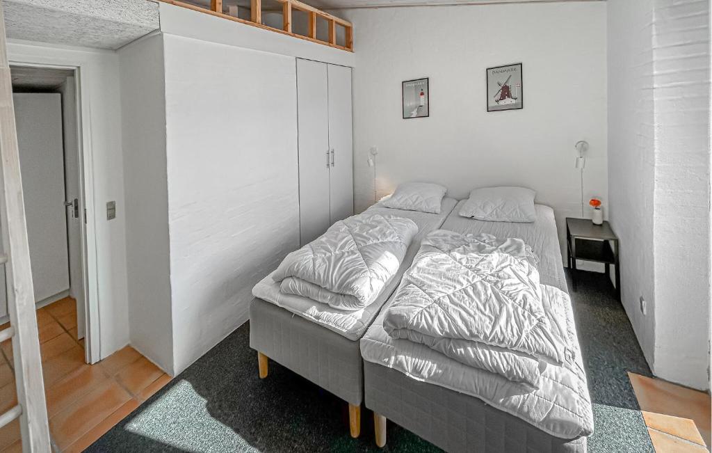 Amazing Home In Ebeltoft With Sauna - Tap to explore photos
