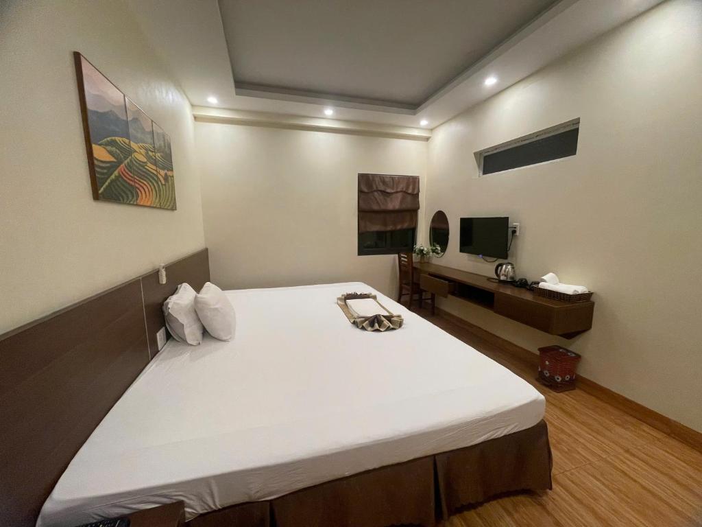 Song Kieu Hotel - Tap to explore photos