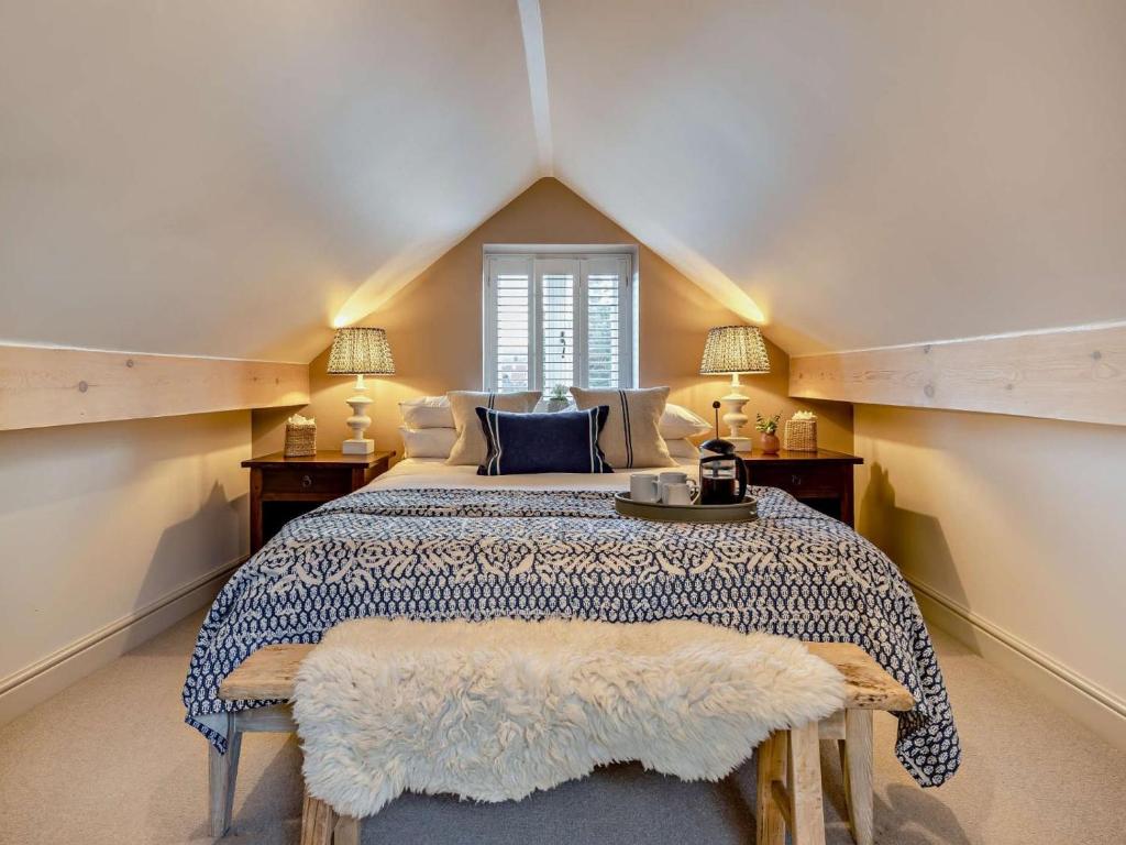 2 Bed in Warwick oc-77617 - Tap to explore photos