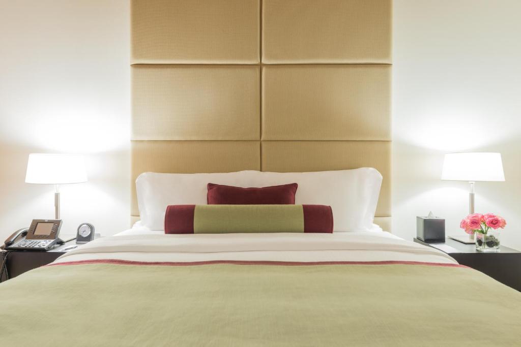 Двухместный (Улучшенный номер с кроватью размера «king-size»), Oryx Airport Hotel -Transit Only