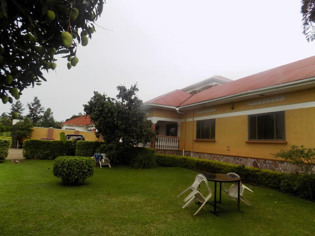Rhino Motel Mbarara photo 2