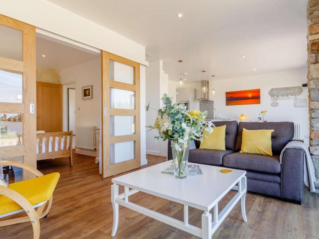 1 Bed in Weston-super-mare oc-78986 - Tap to explore photos