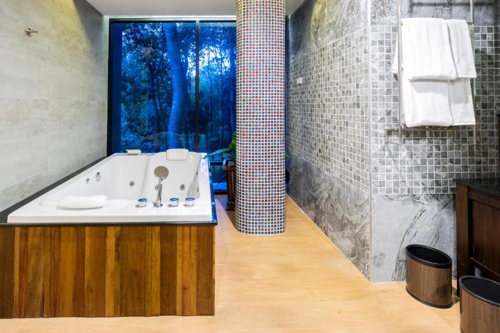 Сьюит (Люкс с 2 спальнями и отдельным бассейном), Ao Nang Phu Pi Maan Resort & Spa