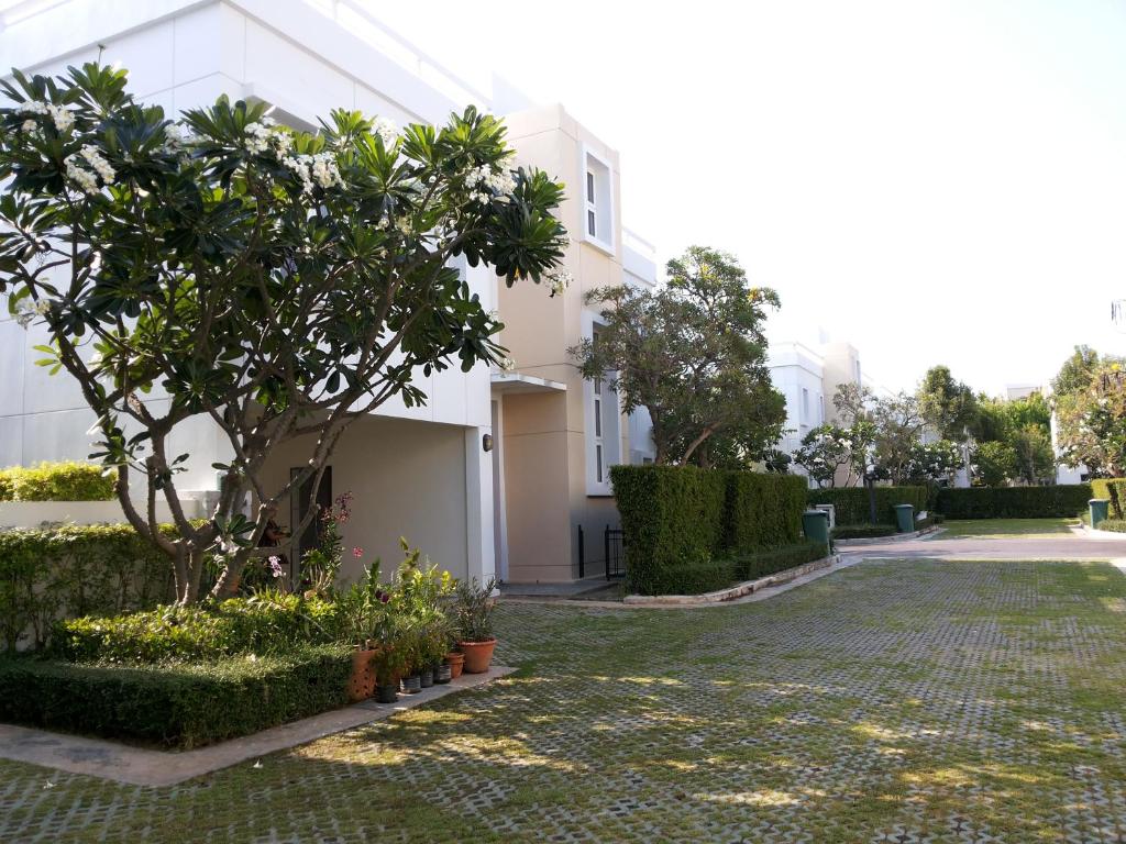 4 BR Pool Villa Hua Hin Blue Lagoon photo 3