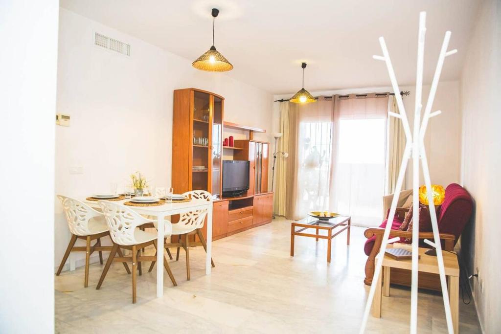 2 bed apartment with great views -Elviria Marbella - Tap to explore photos