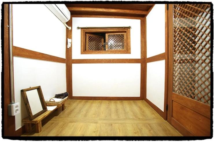 Dowon Guesthouse - Tap to explore photos