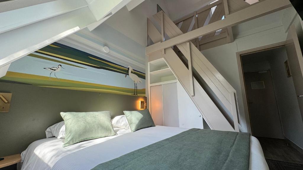 Le Cap Hornu Room Type - Standard Triple Room